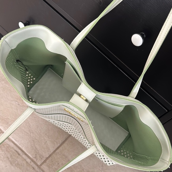 Light Green Pastel Perforated Tote Bag - Picture 6 of 9